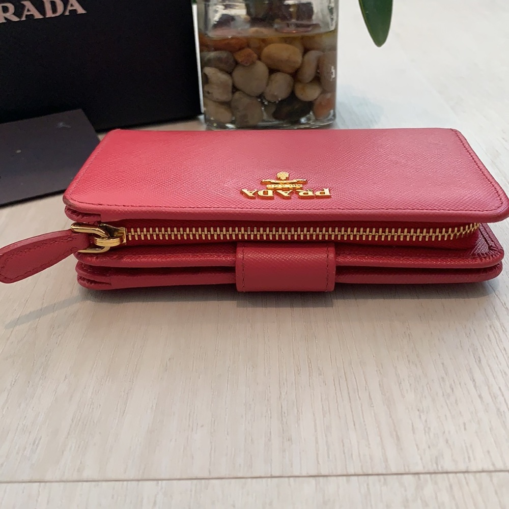 Prada Saffiano Leather wallet - Picture 11 of 17